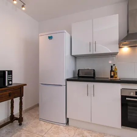 La Florida Tranquil 3 Bedroom 빌라 아로나